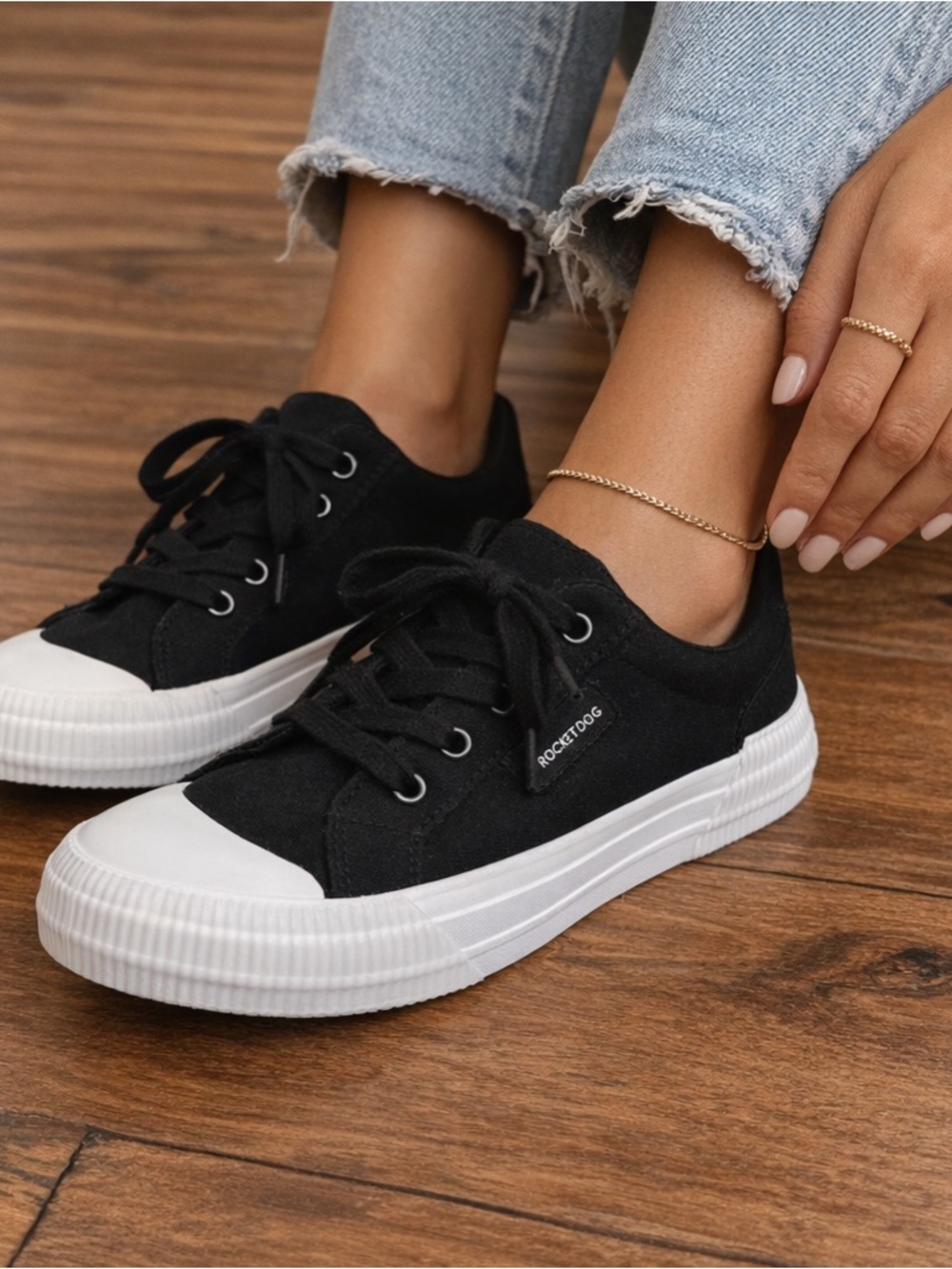 Rocket Dog Black and White Low-Top Canvas Sneakers